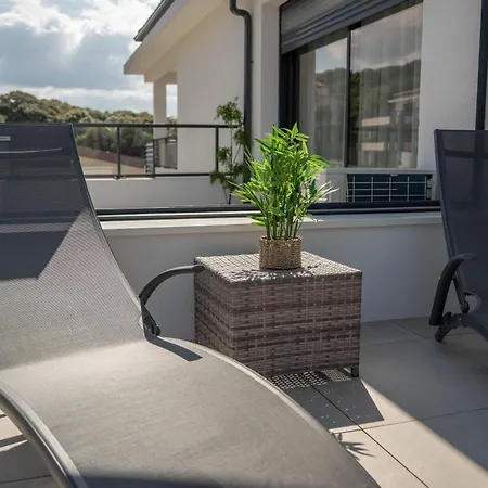 Moderne Et Lumineux, Proche Centre * Propriano (Corsica)